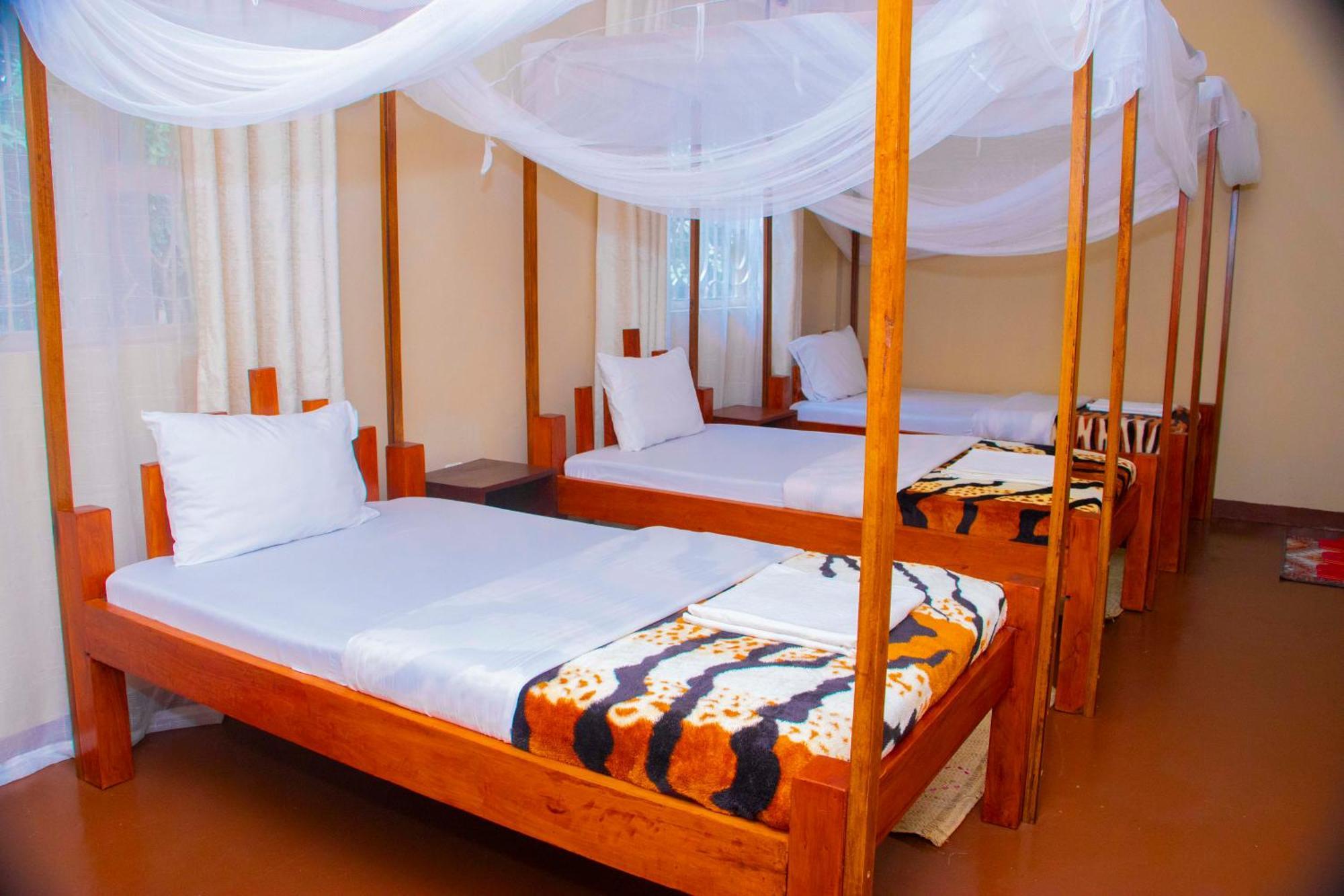 Shamba Hostel Usa River Extérieur photo